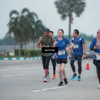 Runner Photo 7551189