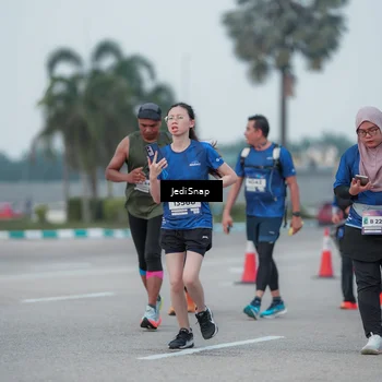 Runner Photo 7551190