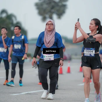 Runner Photo 7551192
