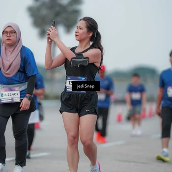 Runner Photo 7551199