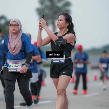 Runner Photo 7551201