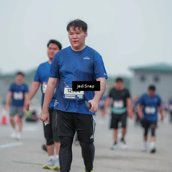 Runner Photo 7551212