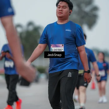 Runner Photo 7551233