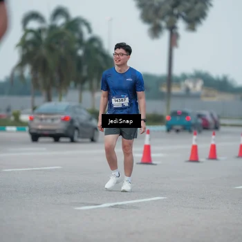 Runner Photo 7551256