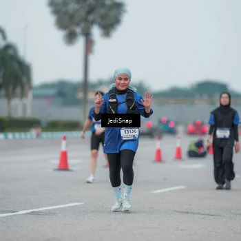 Runner Photo 7551265