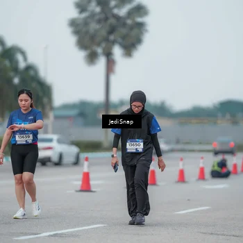 Runner Photo 7551284