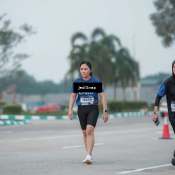 Runner Photo 7551290