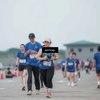 Runner Photo 7551297