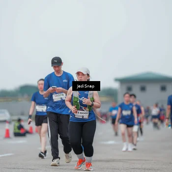 Runner Photo 7551300