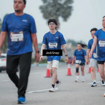 Runner Photo 7551333