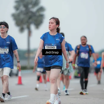 Runner Photo 7551334
