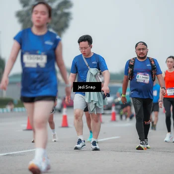 Runner Photo 7551340