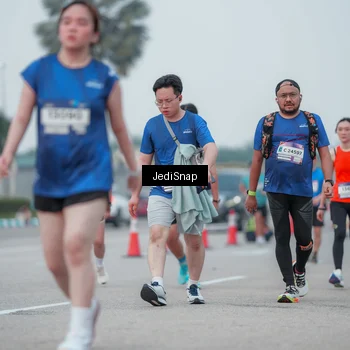 Runner Photo 7551341