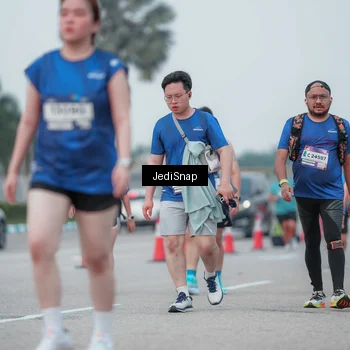 Runner Photo 7551343