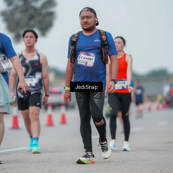 Runner Photo 7551354