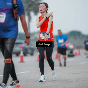 Runner Photo 7551365