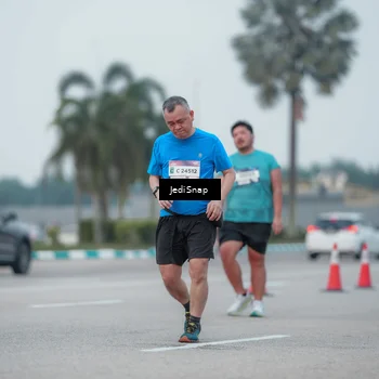 Runner Photo 7551379