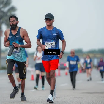 Runner Photo 7551411