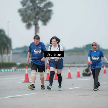 Runner Photo 7551415