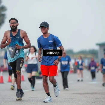 Runner Photo 7551417