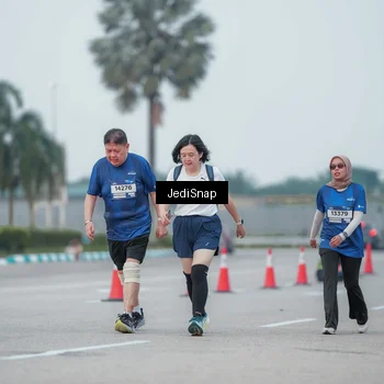 Runner Photo 7551418