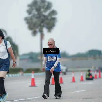 Runner Photo 7551428