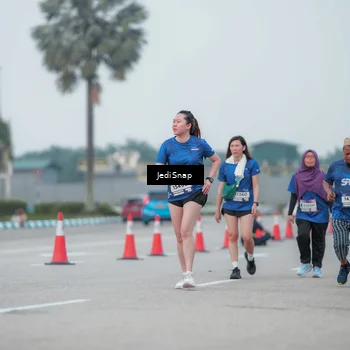Runner Photo 7551440