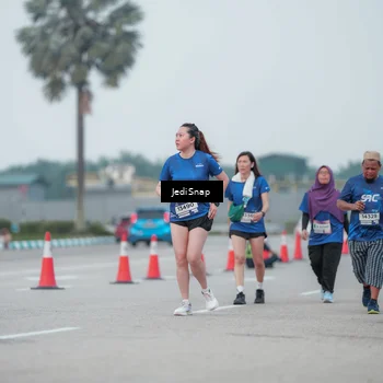 Runner Photo 7551441