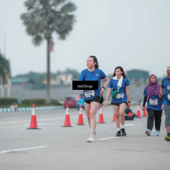 Runner Photo 7551442