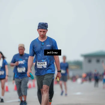 Runner Photo 7551448