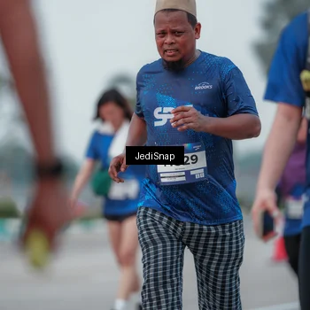 Runner Photo 7551464