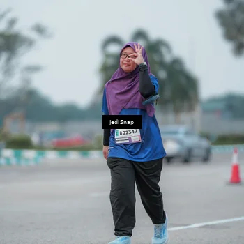 Runner Photo 7551472
