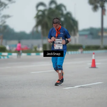 Runner Photo 7551491