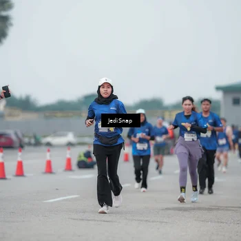 Runner Photo 7551503