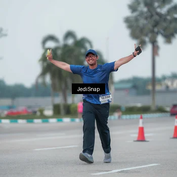 Runner Photo 7551506
