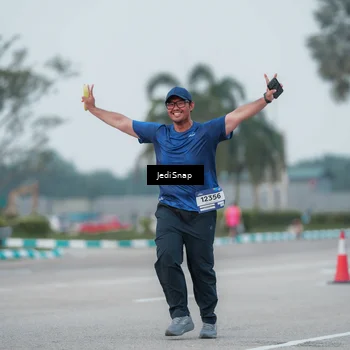 Runner Photo 7551513