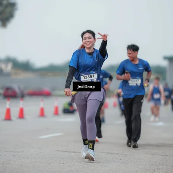 Runner Photo 7551518