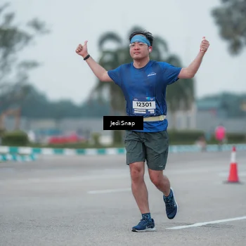 Runner Photo 7551573