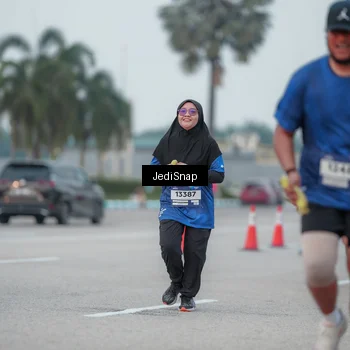 Runner Photo 7551584