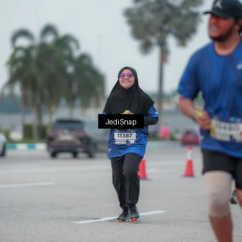 Runner Photo 7551588