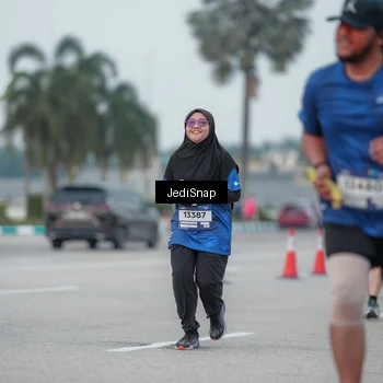 Runner Photo 7551590