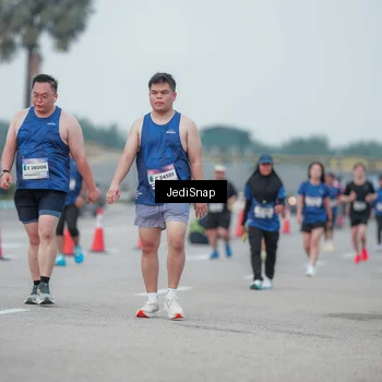 Runner Photo 7551595