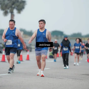 Runner Photo 7551596