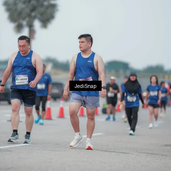 Runner Photo 7551599
