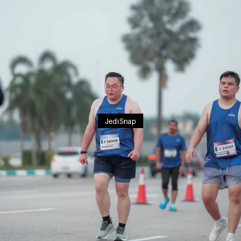Runner Photo 7551602