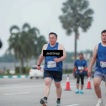 Runner Photo 7551604
