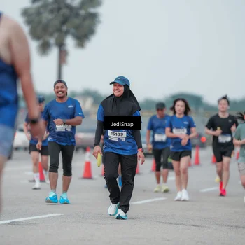 Runner Photo 7551617