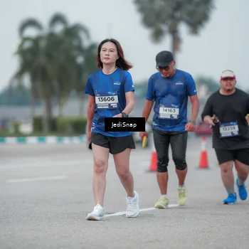 Runner Photo 7551641