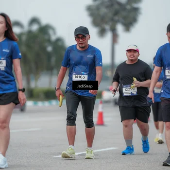 Runner Photo 7551644
