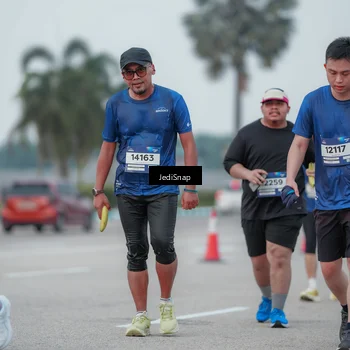 Runner Photo 7551647